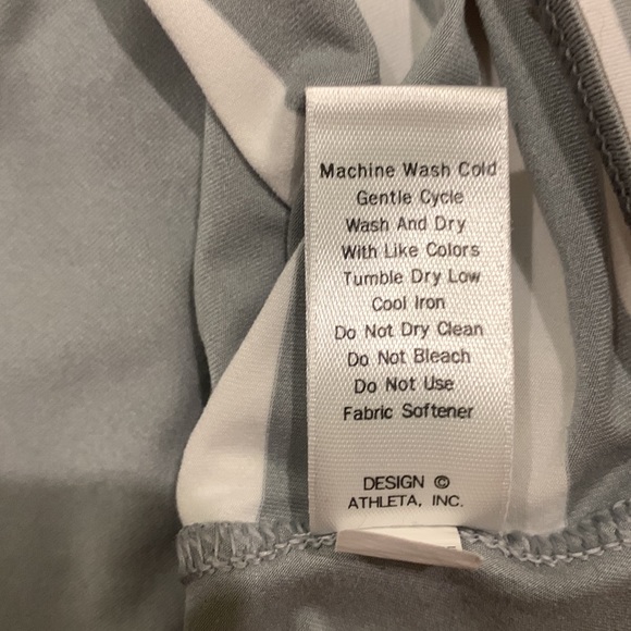 Athleta Women's Grey/White Striped Scoop Neck Tank Top, Size M - Picture 8 of 8